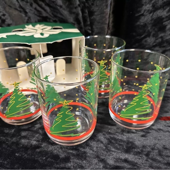 7 New Libbey Christmas Tree 8 Oz Glasses Green Gold Stars Red Stripe Item 438 - Picture 4 of 9